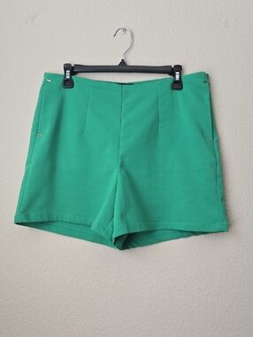High-Waist Green Tailored Women's Shorts